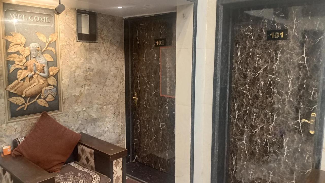 Kashi Dham Home Stay Varanasi Bagian luar foto