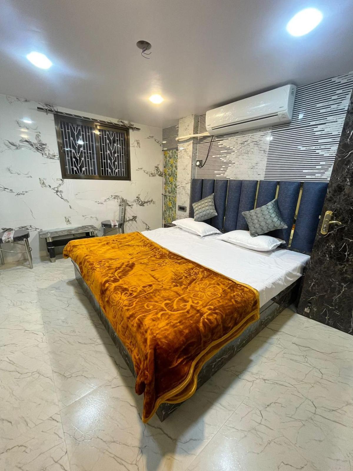 Kashi Dham Home Stay Varanasi Bagian luar foto